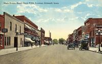 Main Street, south from Fifth Avenue, Grinnell, Iowa